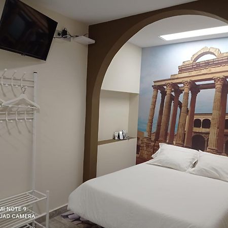 Eres Emerita "Apartamentos & Suites" Mérida Luaran gambar