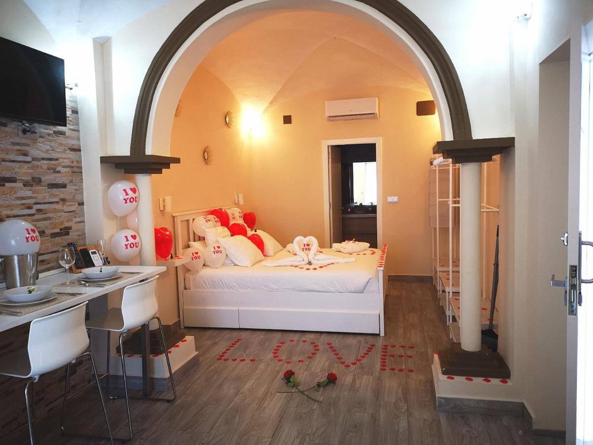 Eres Emerita "Apartamentos & Suites" Mérida Luaran gambar