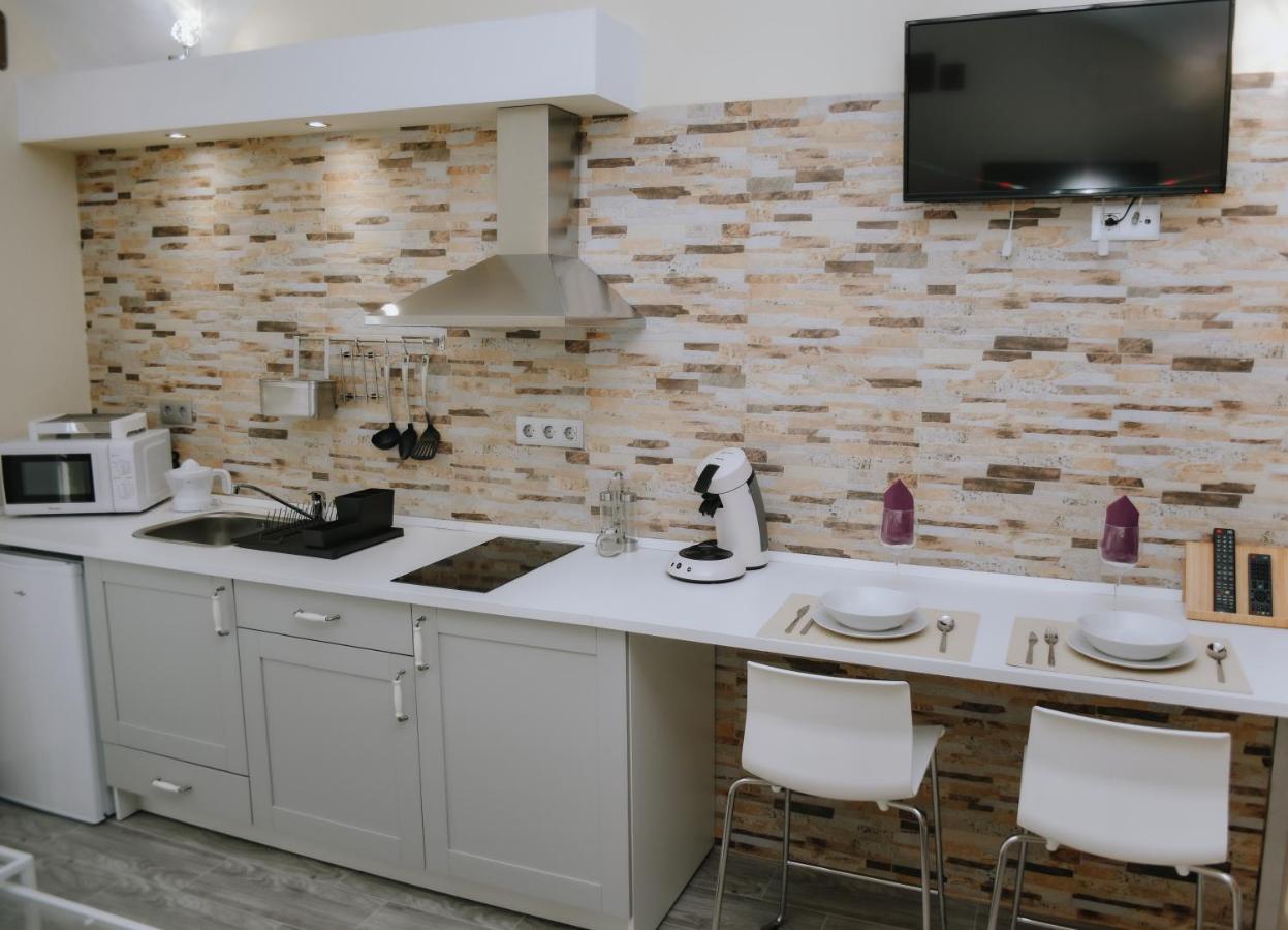 Eres Emerita "Apartamentos & Suites" Mérida Luaran gambar