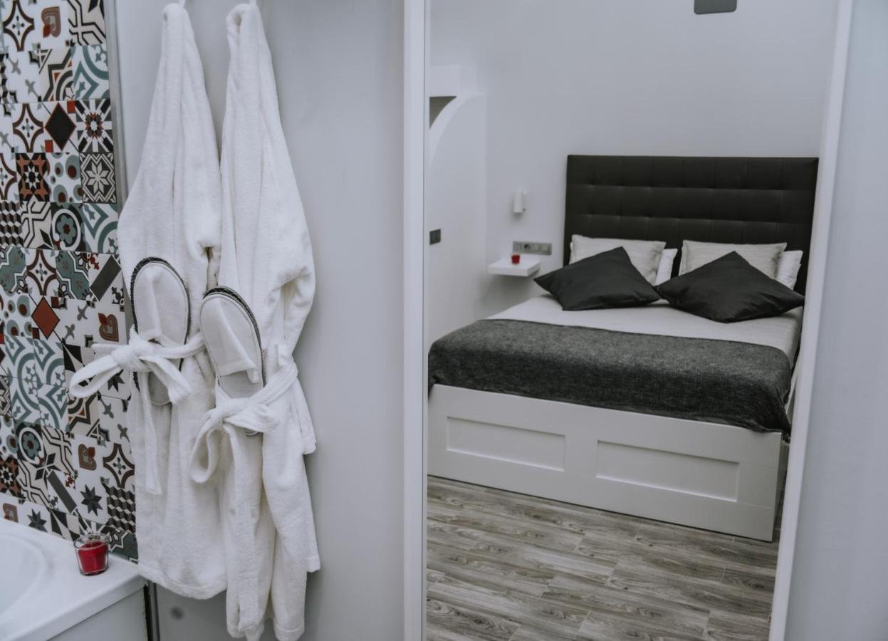 Eres Emerita "Apartamentos & Suites" Mérida Luaran gambar