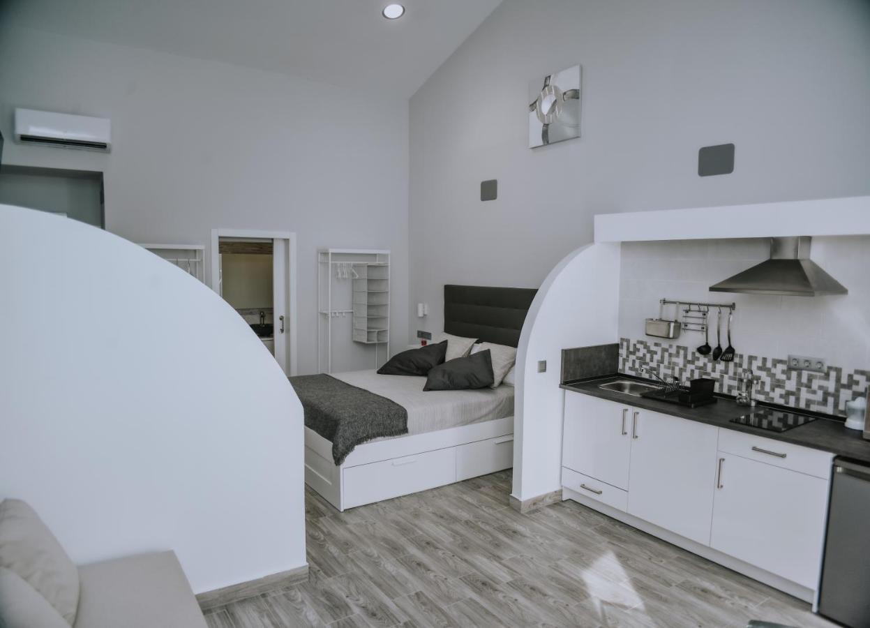 Eres Emerita "Apartamentos & Suites" Mérida Luaran gambar